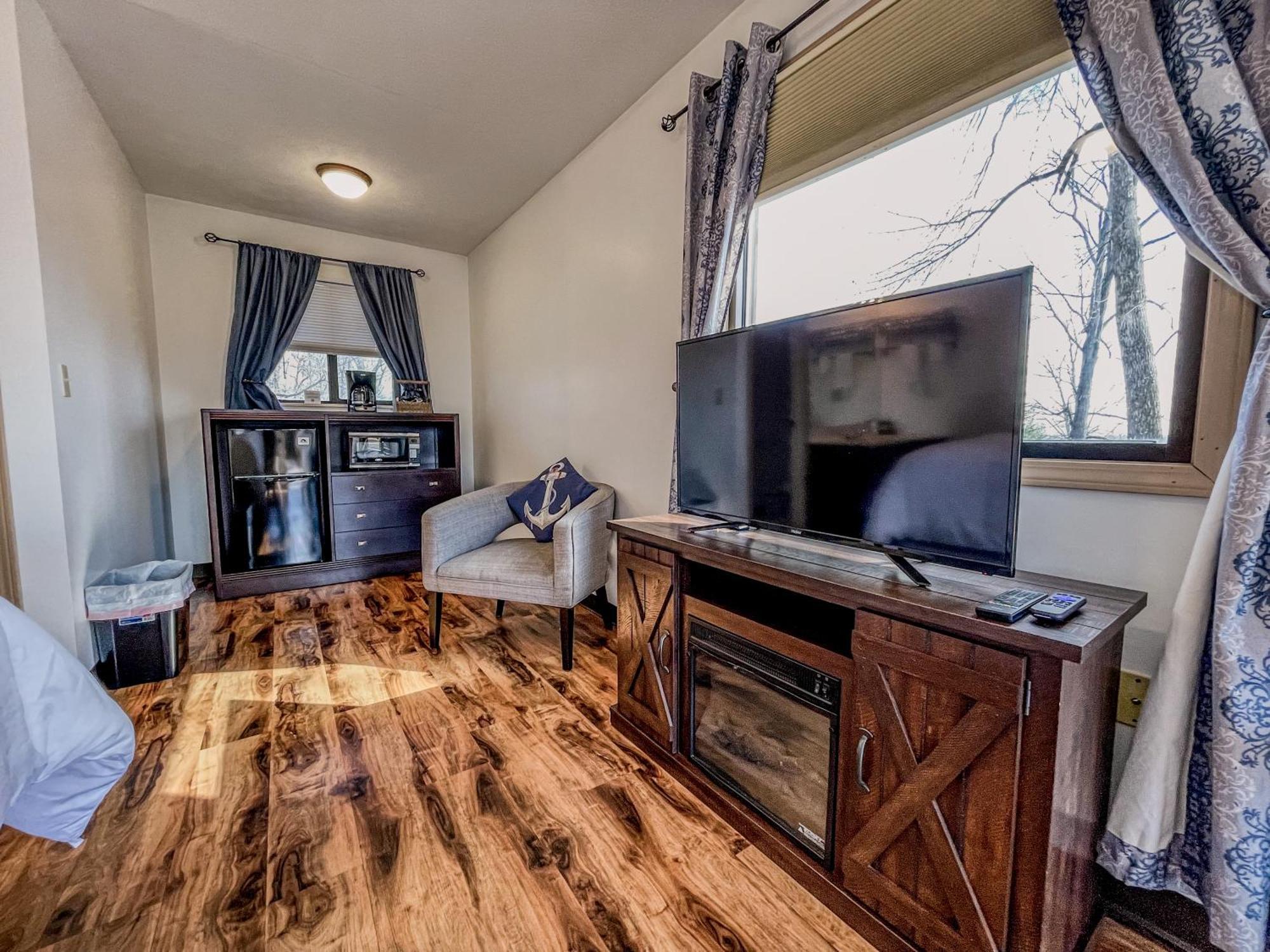 Timber Pointe Resort Jamestown Extérieur photo