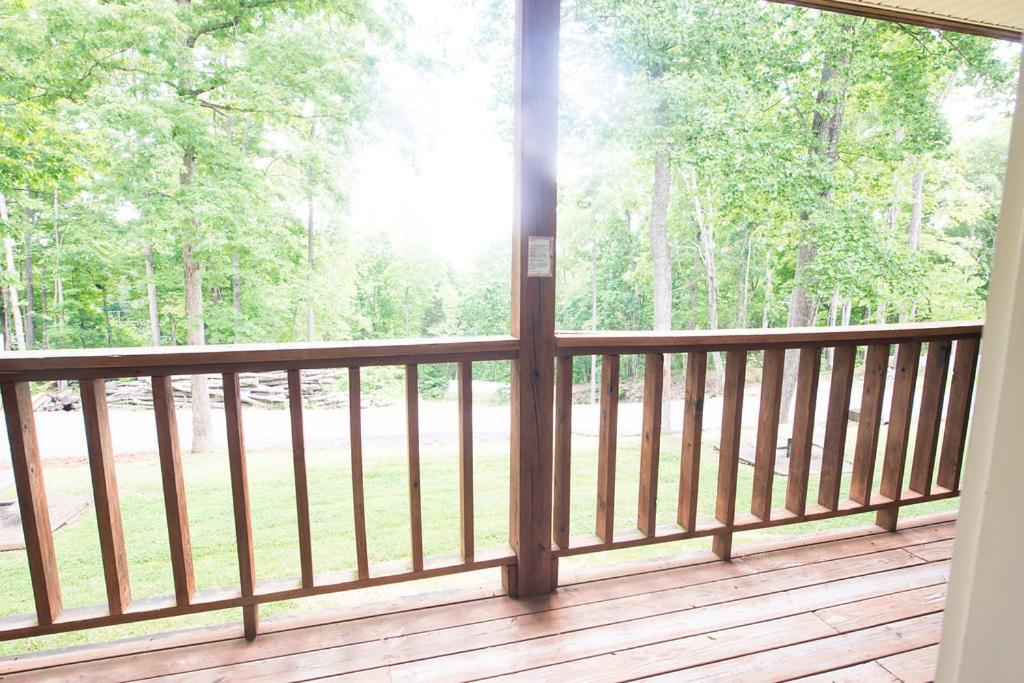 Timber Pointe Resort Jamestown Extérieur photo